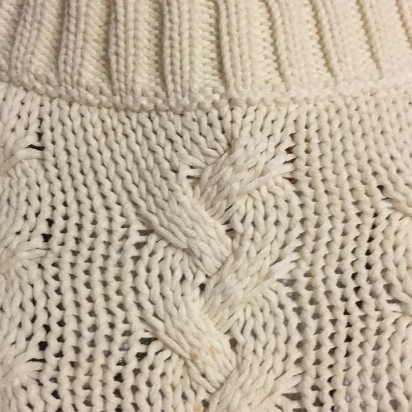 Sweater - Picture 2 of 7